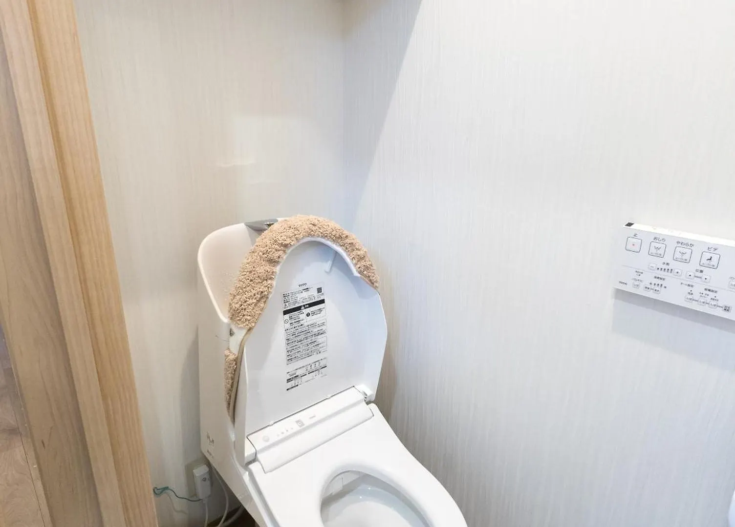Apartmán 花園町駅から1分 難波から4分 今年リフォーム済み シャワー洗面トイレ各階付き 通天閣難波天王寺大阪城近々 Wi-Fi有り 星夜屋  Ósaka